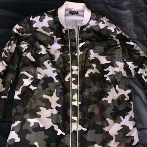 Elwood Camouflage bomber jacket